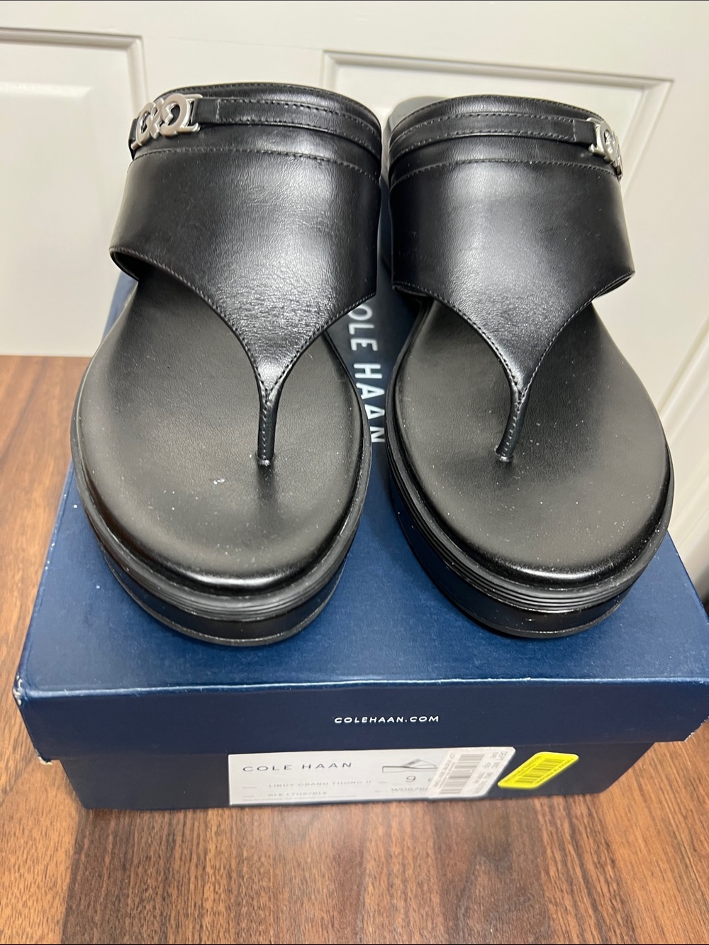 Cole Haan Lindy Grand Thong II Black Sandal Sz 9